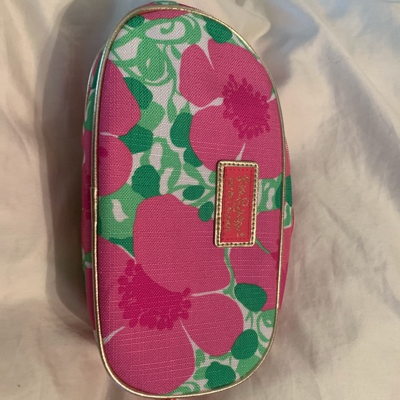 Lilly Pulitzer Handbags - Lilly Pulitzer for Estée Lauder cosmetic bag